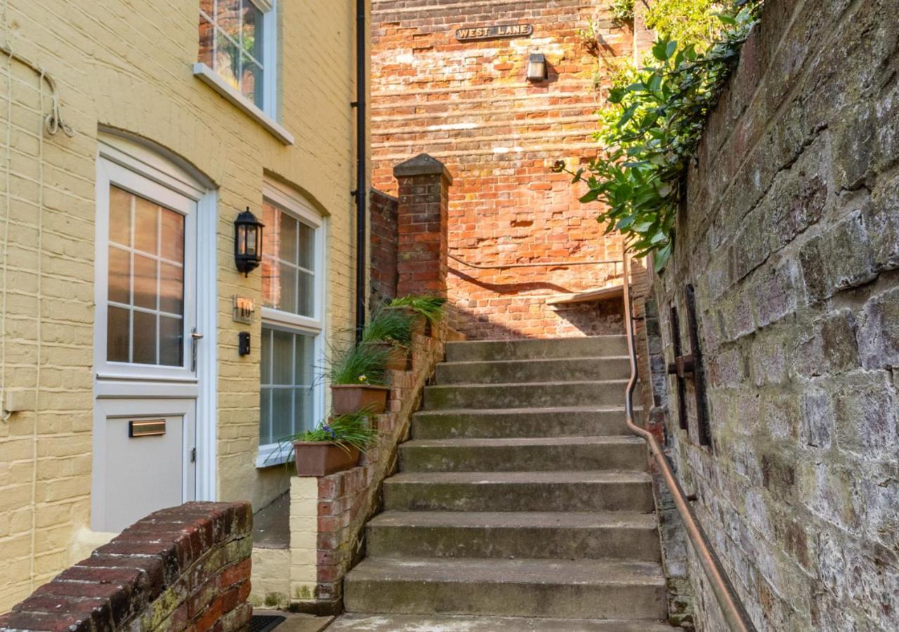 Top Step Cottage ออลบะระ ภายนอก รูปภาพ